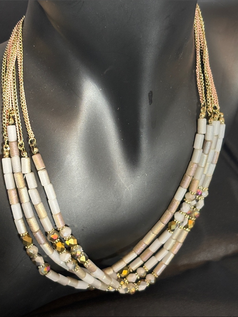 VENUS Gold and White Layered Beaded Necklace with Iridescent Accents w/ earrings